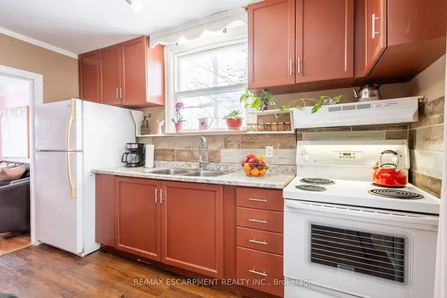 Additional image 15 of 119 East 17th St