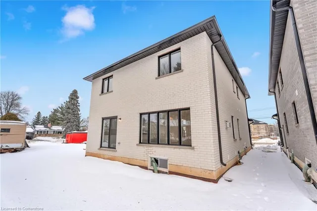 Additional image 46 of 22 Roselawn Ave