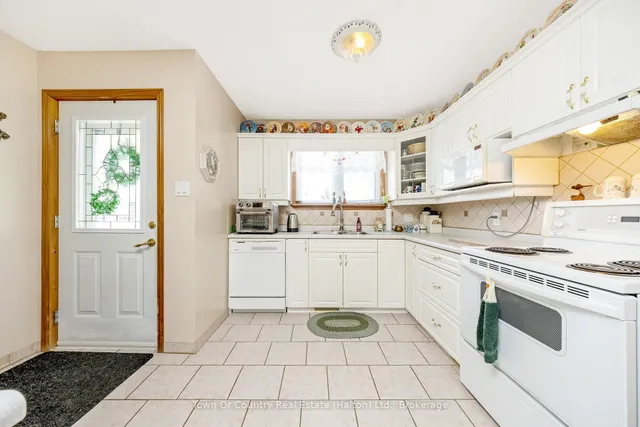 Additional image 33 of 11289 Guelph Line