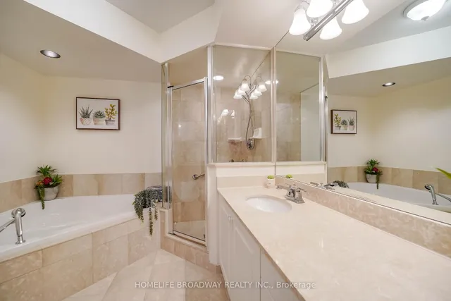 Additional image 15 of 89 Skymark Dr Unit 1211