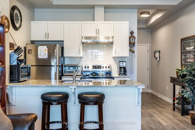 Additional image 14 of 4040 UPPER MIDDLE Rd Unit 102