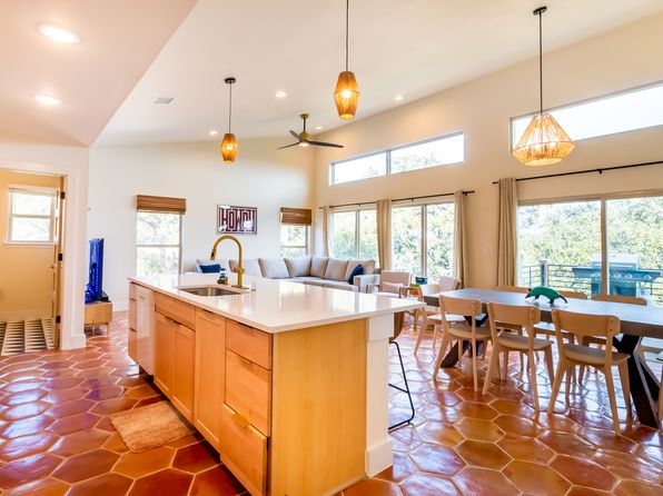 Primary image of 136 Woodridge, Canyon Lake, TX 78133