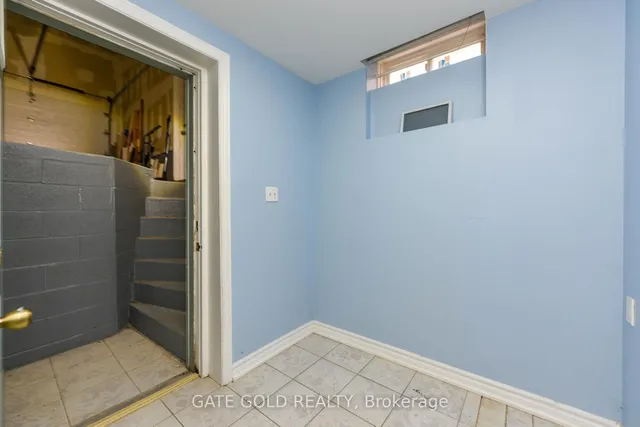 Additional image 37 of 23 HARTFORD Tr