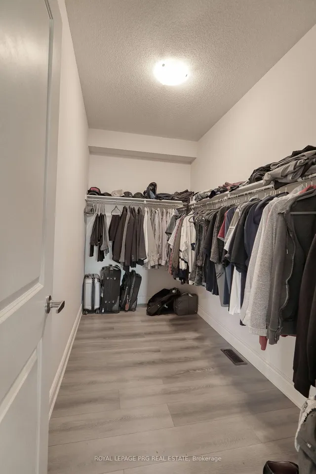 Additional image 21 of 61 Cattail Cres