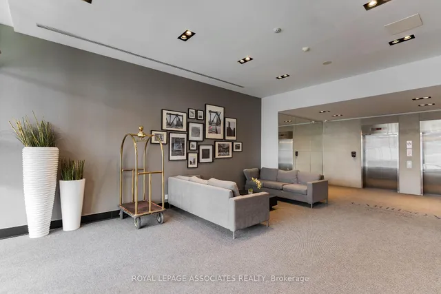 Additional image 20 of 169 Fort York Blvd Unit 920