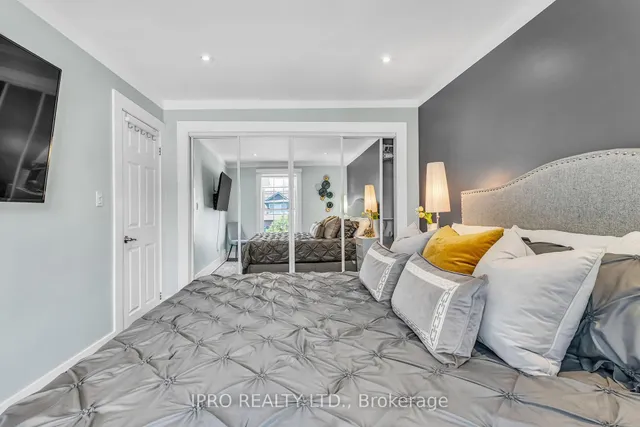 Additional image 18 of 264 Howland Ave