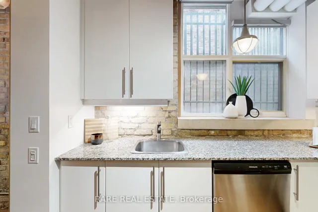 Additional image 12 of 736 Dundas St Unit 101