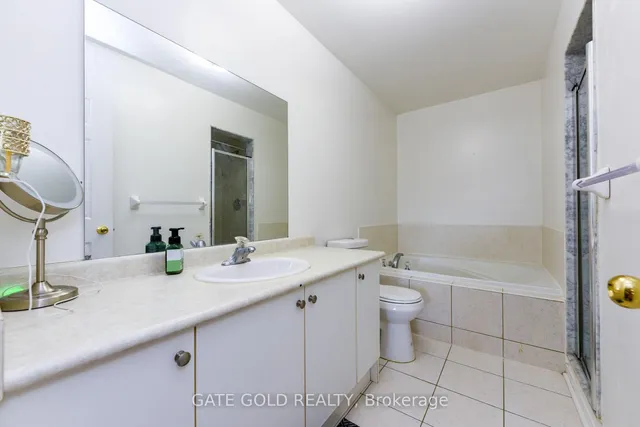 Additional image 22 of 30 Flurry Circ