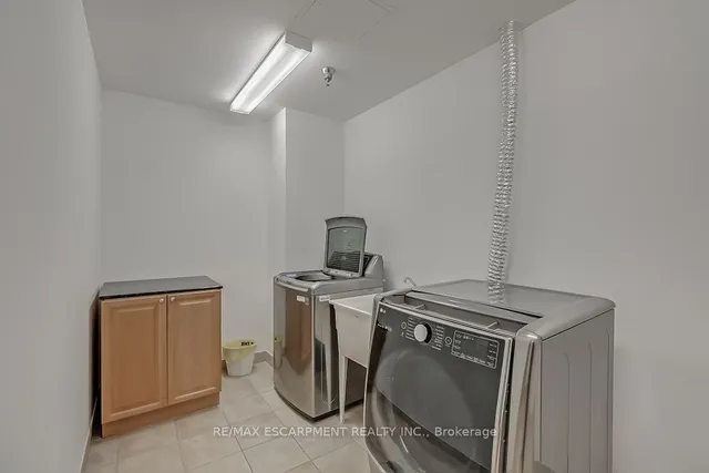 Additional image 39 of 399 Elizabeth St Unit 411