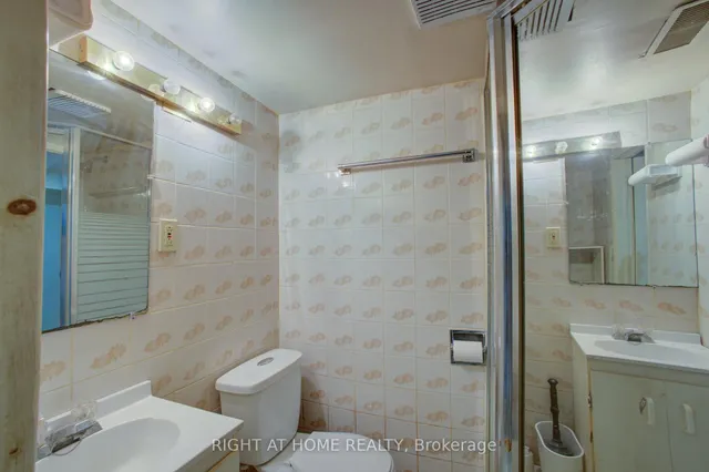 Additional image 28 of 82 Uxbridge Ave