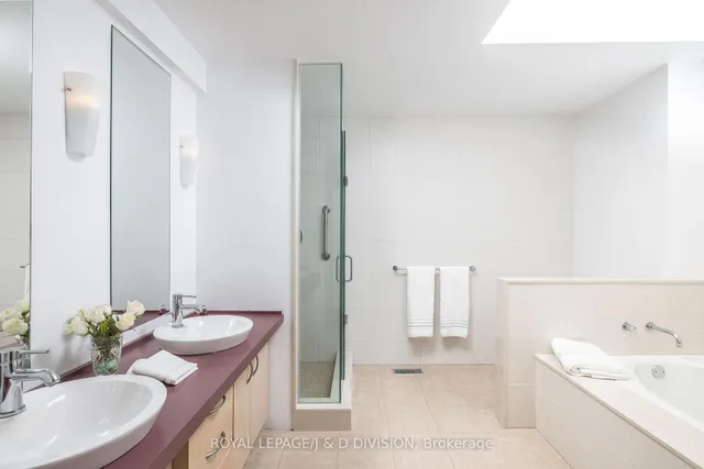 Additional image 18 of 165 Sherwood Ave