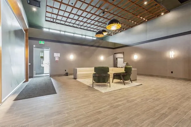 Additional image 3 of 450 Dundas St Unit 312