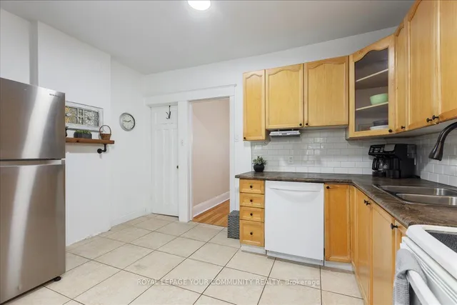 Additional image 17 of 917 Broadview Ave