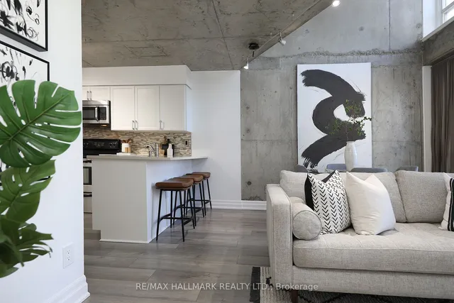 Additional image 23 of 1029 King St Unit 818