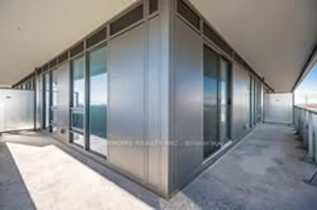 Additional image 13 of 2221 Yonge St Unit 2302