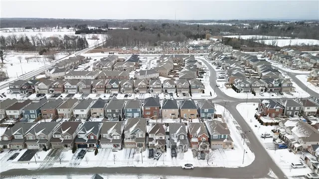 Additional image 48 of 297 Fellowes Cres