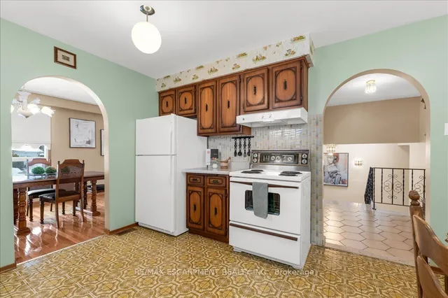 Additional image 16 of 43 Seaton Place Dr