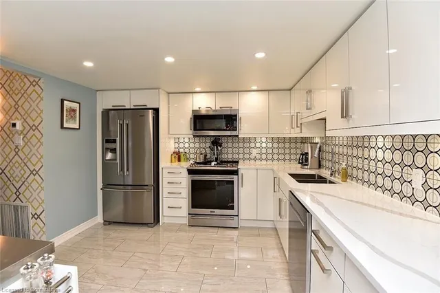 Additional image 22 of 150 Wilson St Unit 114