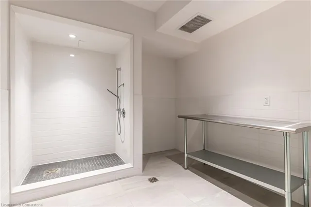 Additional image 22 of 55 Duke Street West Unit 7