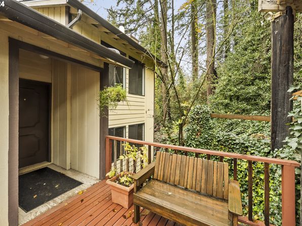 5051 SW Pasadena St, Portland, OR 97219