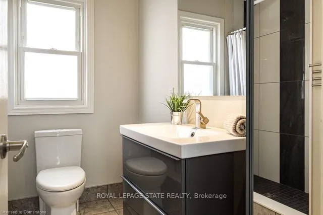 Additional image 17 of 134 Craigroyston Rd