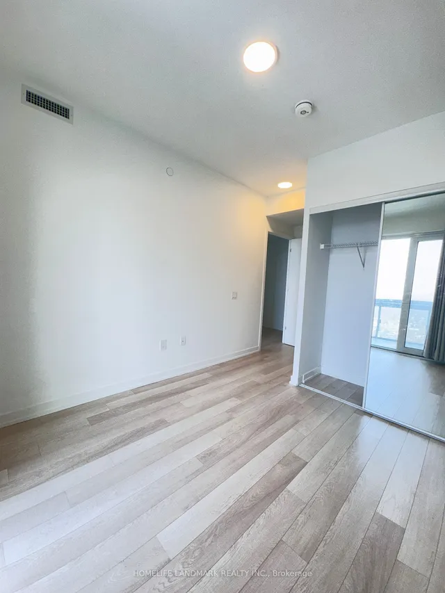 Additional image 7 of 39 Roehampton Ave Unit 3209