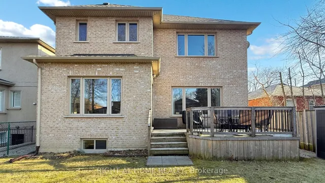 Additional image 35 of 84 Roberta Dr