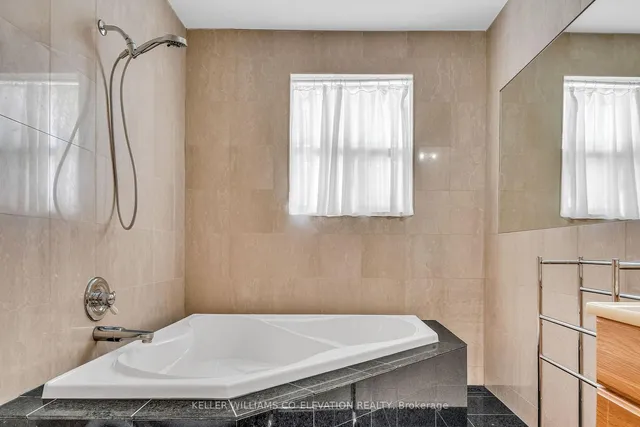 Additional image 24 of 217 La Rose Ave