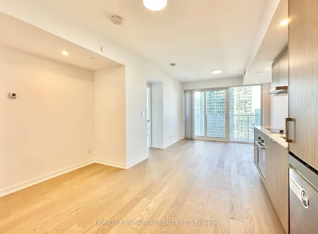 Additional image 14 of 88 Harbour St Unit 3605