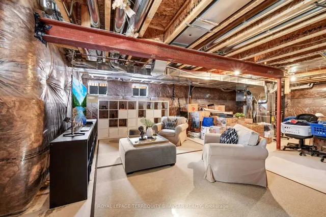 Additional image 45 of 533 Kennedy Circ