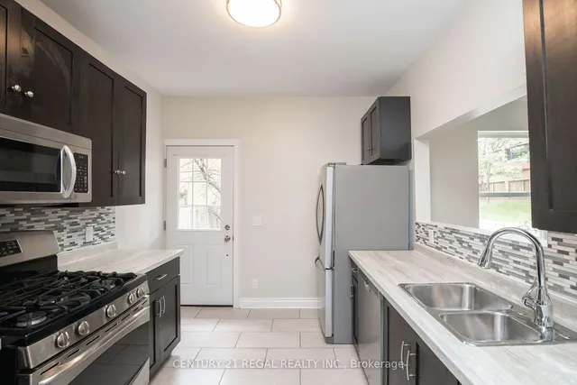 Additional image 18 of 112 Maplewood Ave