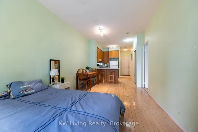 Additional image 15 of 555 Yonge St Unit 404