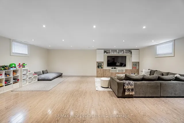 Additional image 33 of 54 Parkchester Rd