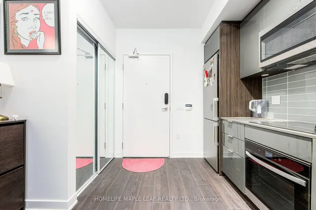 Additional image 5 of 543 Richmond St Unit 728