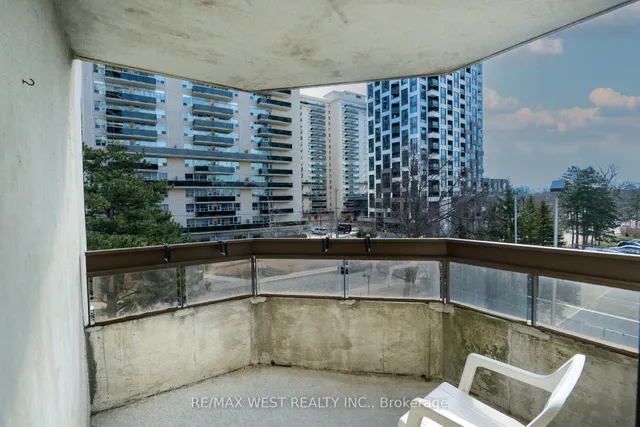 Additional image 14 of 100 Quebec Ave Unit 301