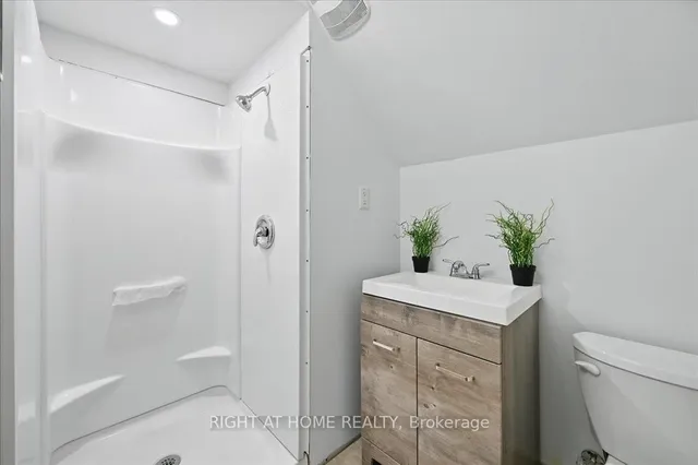 Additional image 30 of 13 Marston St