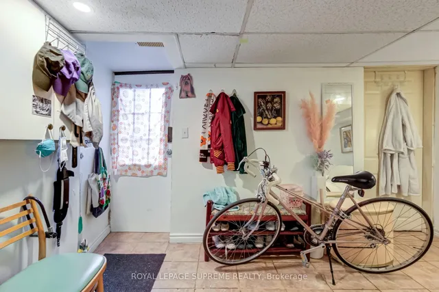 Additional image 20 of 112 Wallace Ave