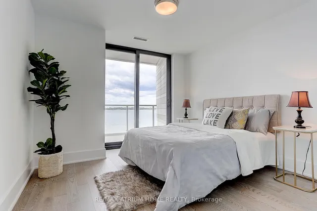 Additional image 36 of 118 Merchants' Wharf N/A Unit 608