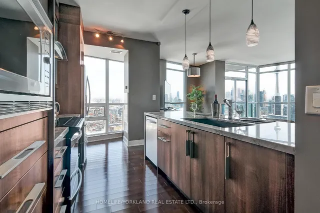 Additional image 12 of 219 Fort York Blvd Unit Lph02