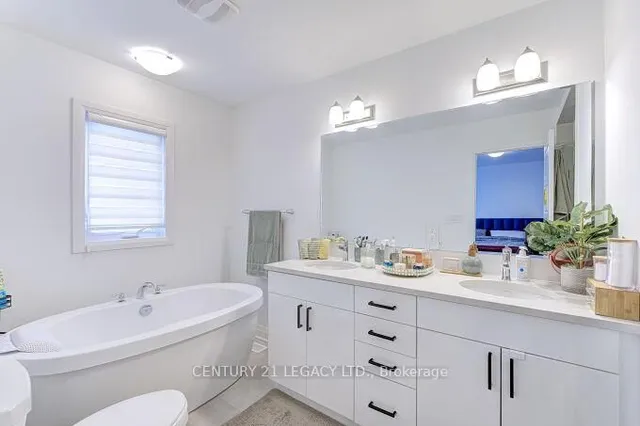 Additional image 34 of 1742 Thames Circ