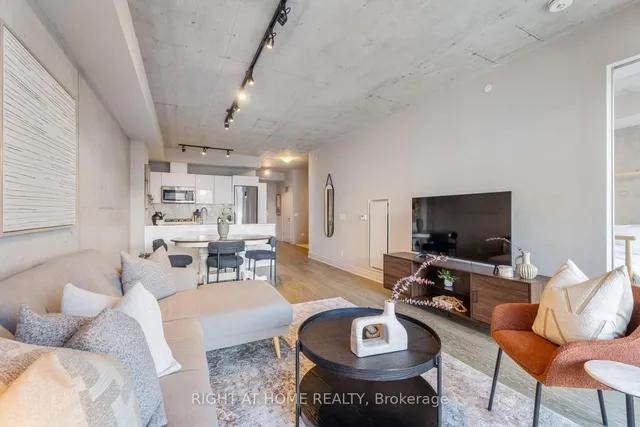 Additional image 9 of 608 Richmond St Unit 320