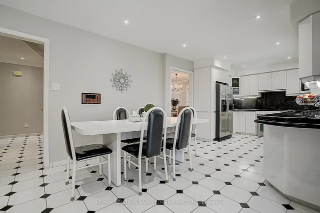 Additional image 17 of 112 Agincourt Dr