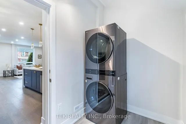 Additional image 19 of 562 Pape Ave