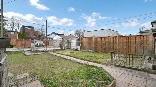 Additional image 33 of 1625 Keele St