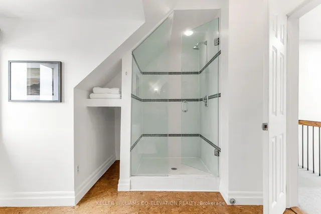 Additional image 24 of 21 Arundel Ave