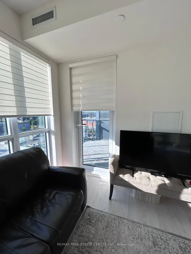 Additional image 6 of 509 Dundas Street West Unit 606