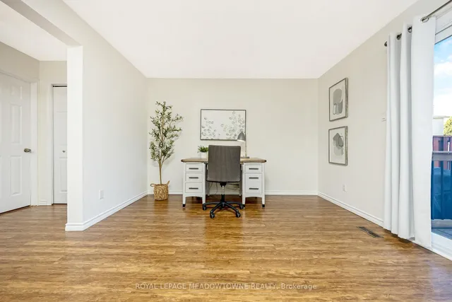 Additional image 23 of 703 Laurier Ave