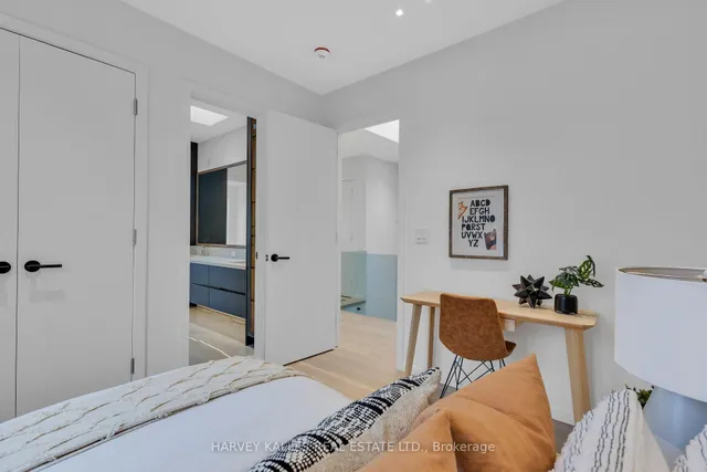 Additional image 32 of 187 Roe Ave