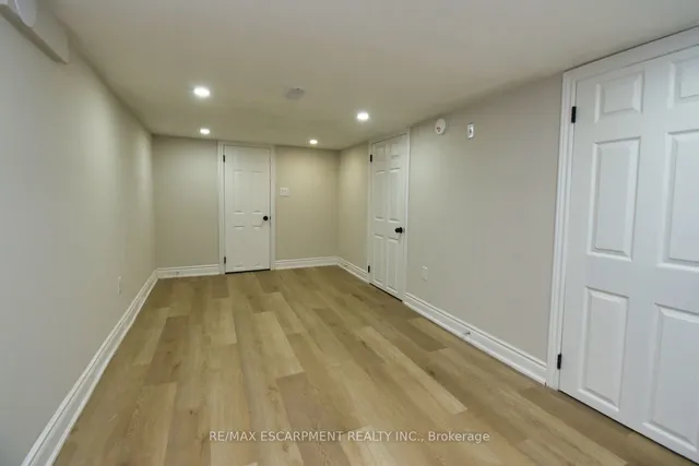 Additional image 29 of 32 Vansitmart Ave