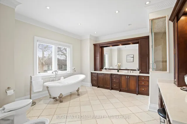 Additional image 32 of 27 Lloydminster Cres